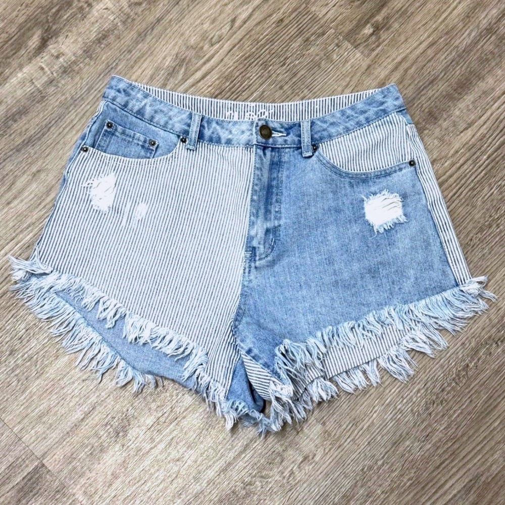 Rue21 Womens Size 8 Striped Colorblock Distressed Denim Shorts Frayed Raw Hem